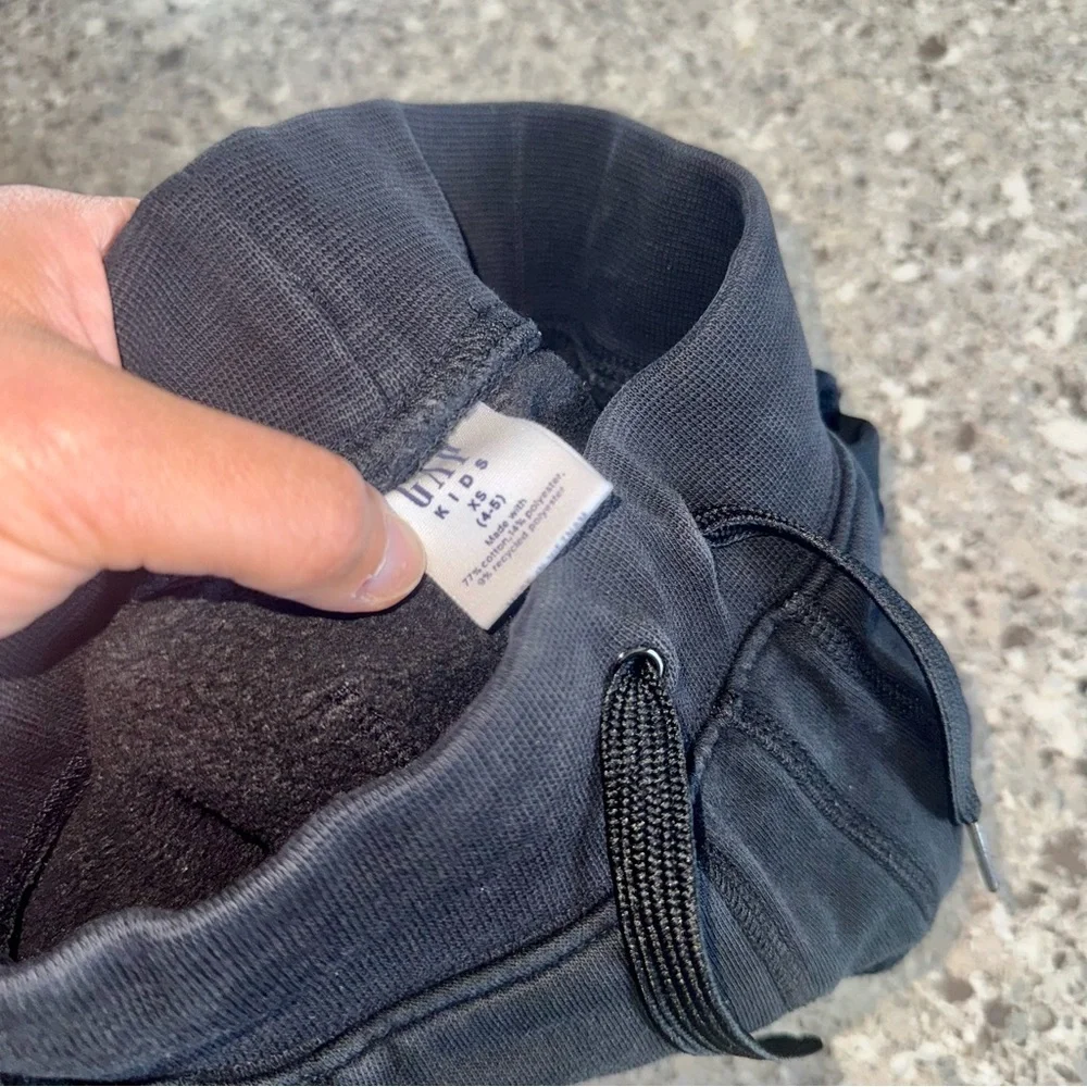 Gap l Black Jogger Pants l Boy’s Size: XS (4/5)